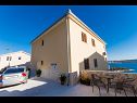 Ferienwohnungen Marijan - beautiful view: A1(6) Trogir - Riviera Trogir  - Parkplatz