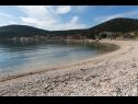 Ferienwohnungen Ivo - beach nearby: A1(2+3), A2(2+2), A3(4+1) Vinisce - Riviera Trogir  - Strand