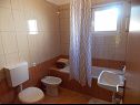 Ferienhaus Andro - with parking : H(8) Bibinje - Riviera Zadar  - Kroatien - H(8): Badezimmer mit Toilette
