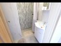 Ferienwohnungen Kani A5 istok(2+2), A6 zapad(2+2) Nin - Riviera Zadar  - Ferienwohnung - A5 istok(2+2): Badezimmer mit Toilette