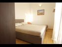 Ferienwohnungen Oasis A1(4+2), A2(2+2), A3(2+2) Nin - Riviera Zadar  - Ferienwohnung - A2(2+2): Schlafzimmer