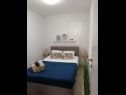 Ferienwohnungen Oasis A1(4+2), A2(2+2), A3(2+2) Nin - Riviera Zadar  - Ferienwohnung - A1(4+2): Schlafzimmer