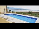 Ferienwohnungen Dragi - with pool: A2(4), A3(4), A4(4), A6(2) Nin - Riviera Zadar  - Haus