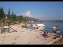 Ferienwohnungen Tina -with terrace and sea view A1(4) Obrovac - Riviera Zadar  - Strand