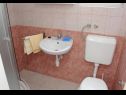 Ferienwohnungen Vinko - big terrace and grill A5(2+1), SA6(2)Crveni, SA7(2)Plavi Vir - Riviera Zadar  - Ferienwohnung - A5(2+1): Badezimmer mit Toilette