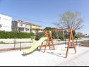 Ferienwohnungen Mladen - family friendly & amazing location: A1(5), A2(2), A3(3+1) Vrsi - Riviera Zadar  - Kinderspielplatz