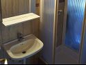 Ferienwohnungen Anthony - 50m from the beach & parking: A3(2+1), A4(2+1) Zadar - Riviera Zadar  - Ferienwohnung - A3(2+1): Badezimmer mit Toilette