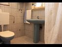 Ferienwohnungen und Zimmer Jagoda - comfy and cozy : A1 Lijevi (3+2), A2 Desni (3+2), R1(4) Zadar - Riviera Zadar  - Ferienwohnung - A2 Desni (3+2): Badezimmer mit Toilette
