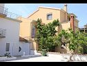 Ferienwohnungen und Zimmer Jagoda - comfy and cozy : A1 Lijevi (3+2), A2 Desni (3+2), R1(4) Zadar - Riviera Zadar  - Haus
