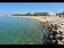 Ferienwohnungen Mar - private parking: A1(4) Zadar - Riviera Zadar  - Strand