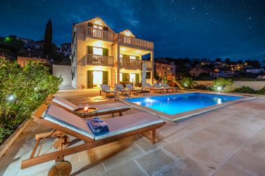 Ferienhaus Villa Gold - private pool & grill: H(12+4) Splitska - Insel Brac  - Kroatien